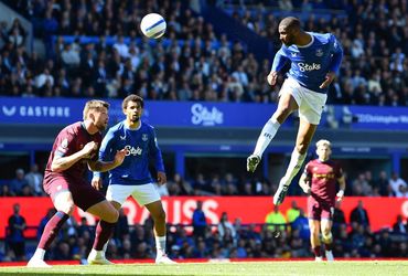 Everton vs Ipswich Town (21:00 – 03/05)